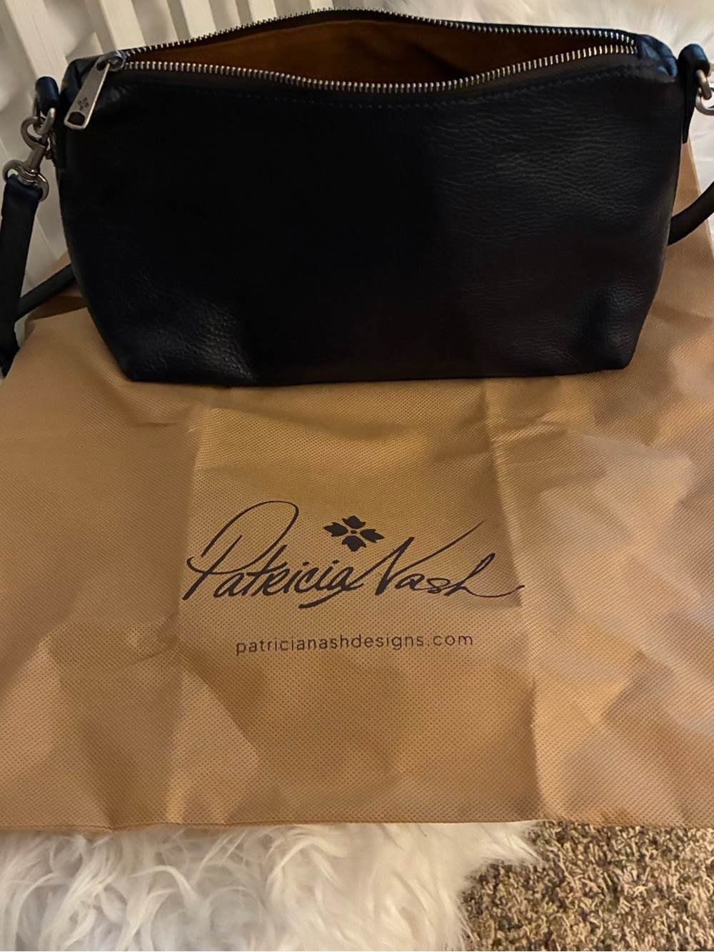 Like New Patricia Nash Classic Navy Leather Cross body Bag - Picture 14 of 16